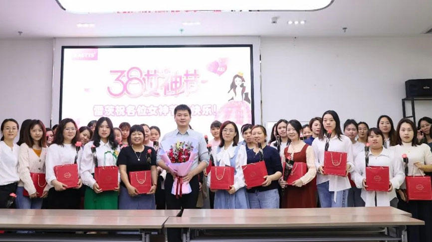 春風(fēng)十里不如你：雷茨慶祝第100個(gè)婦女節(jié)！